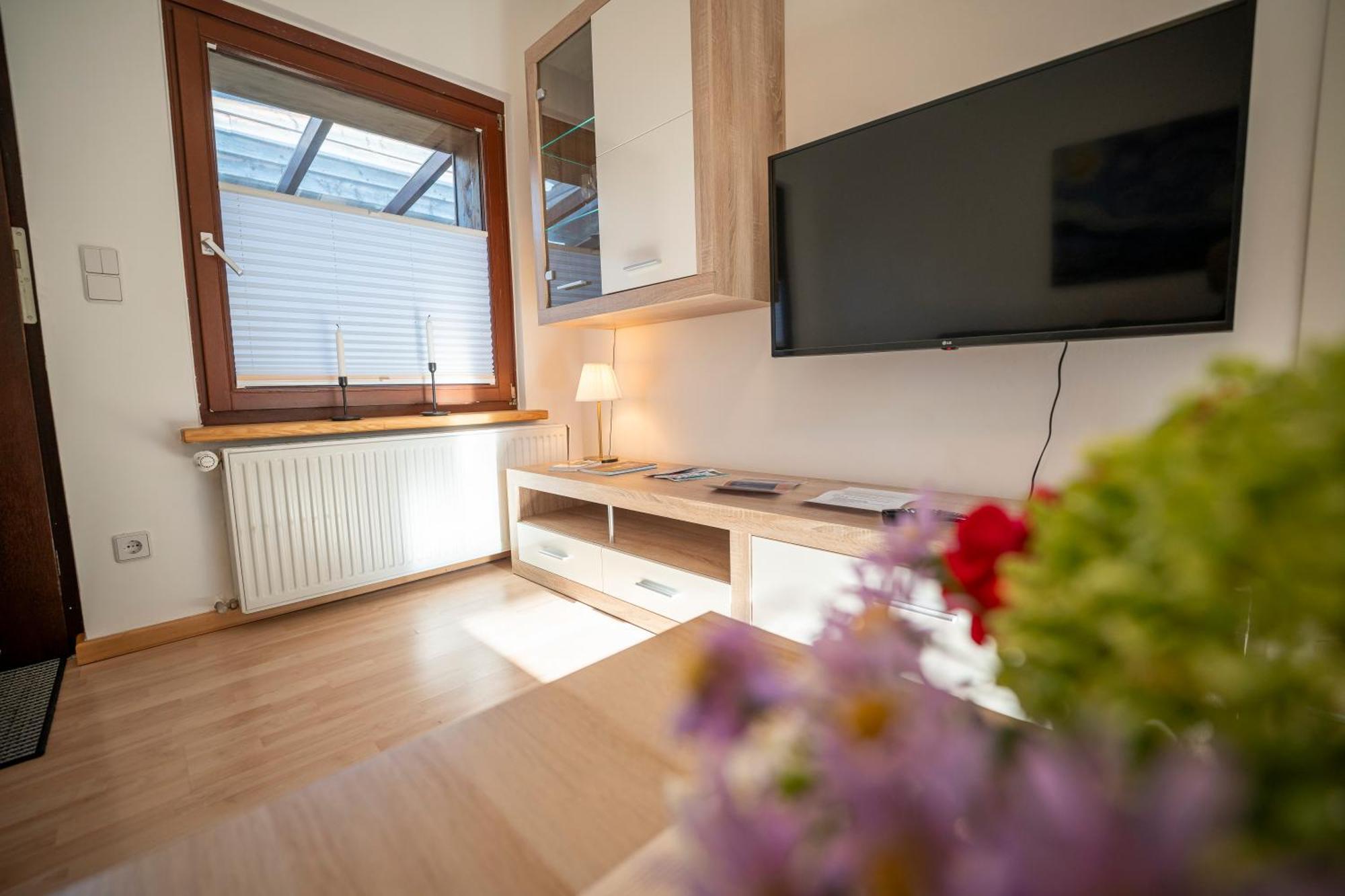 Haus Unterm Mammutbaum - Elberadweg Daire Magdeburg Dış mekan fotoğraf